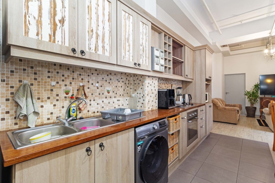 1 Bedroom Property for Sale in Woodstock Western Cape